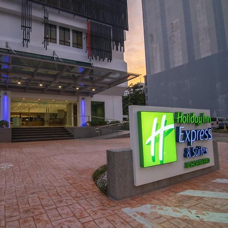 Holiday Inn Express & Suites Johor Bahru By Ihg Extérieur photo