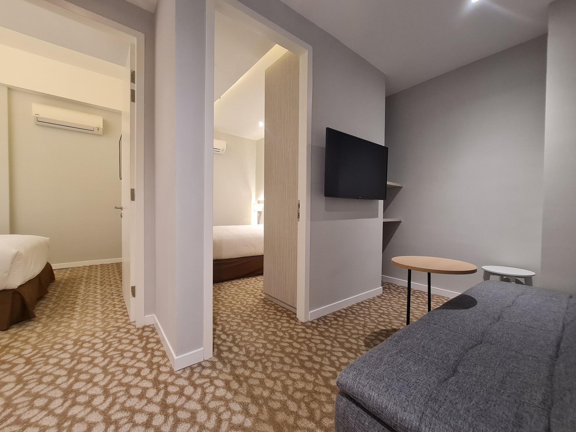 Holiday Inn Express & Suites Johor Bahru By Ihg Extérieur photo