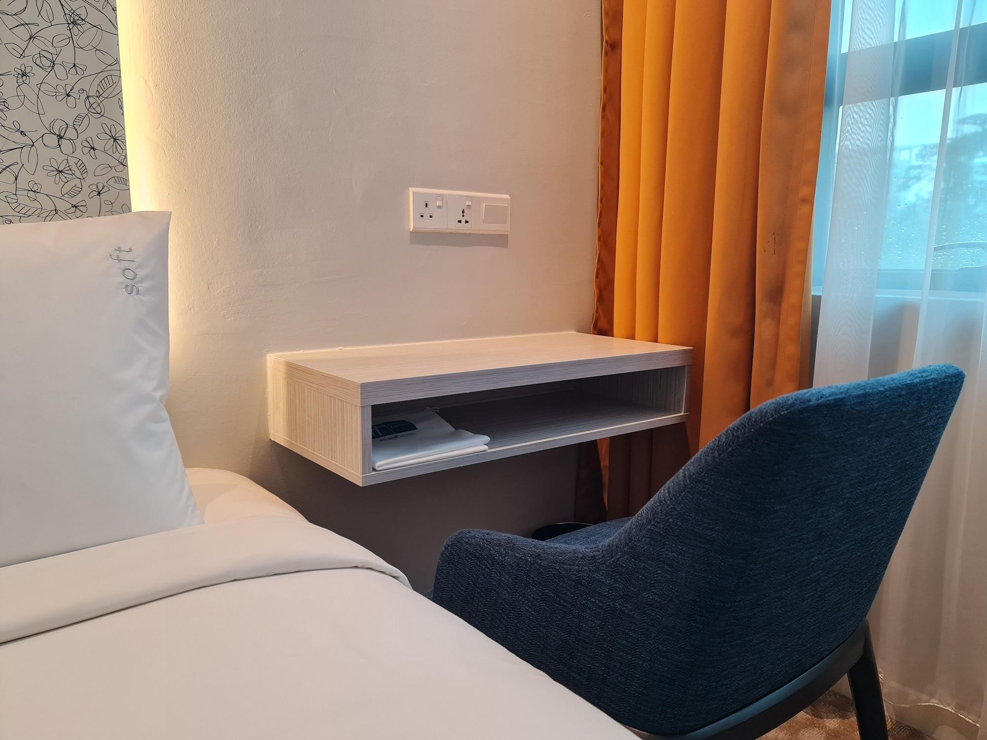 Holiday Inn Express & Suites Johor Bahru By Ihg Extérieur photo